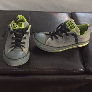 Converse youth size 2, grey